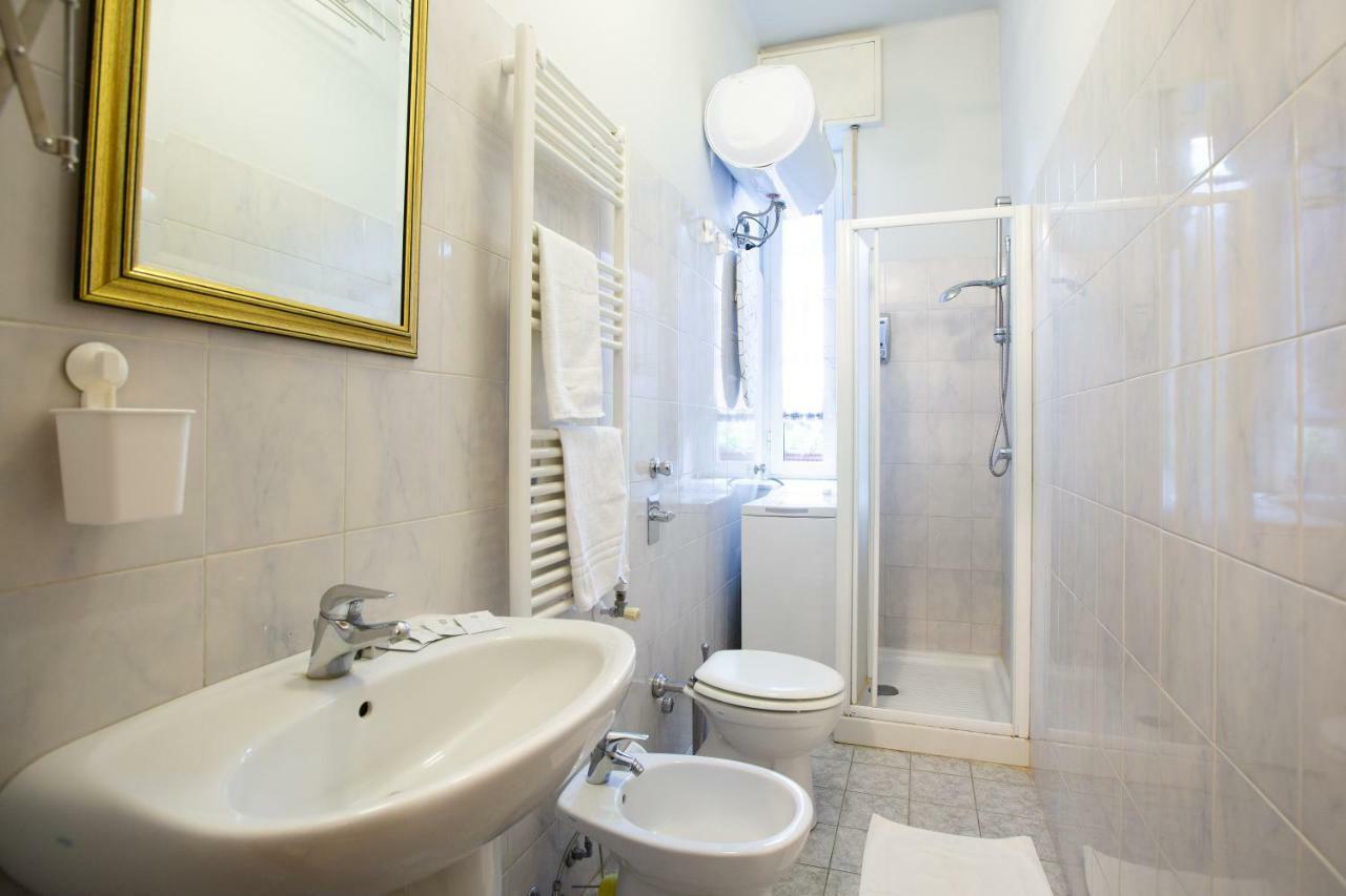Apartment Veniero 12 Milan Bagian luar foto